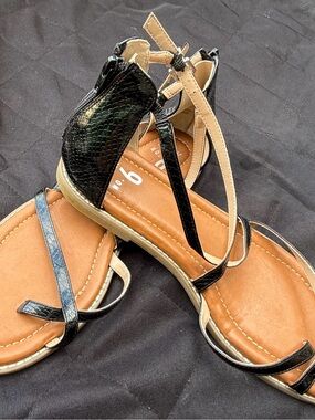 Mix No. 6 Black Gladiator Sandals Size 8.5 NWOT